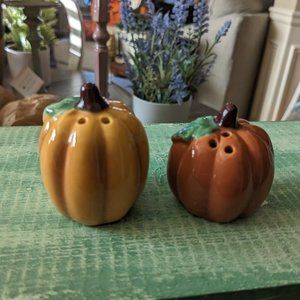 New Super Cute Pumpkin Salt And Pepper Shakers